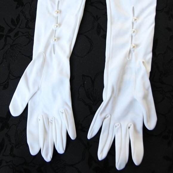 Long White Gloves 22 Inches (56 cm) with Elegant Pearl Buttons - Picture 4 of 11